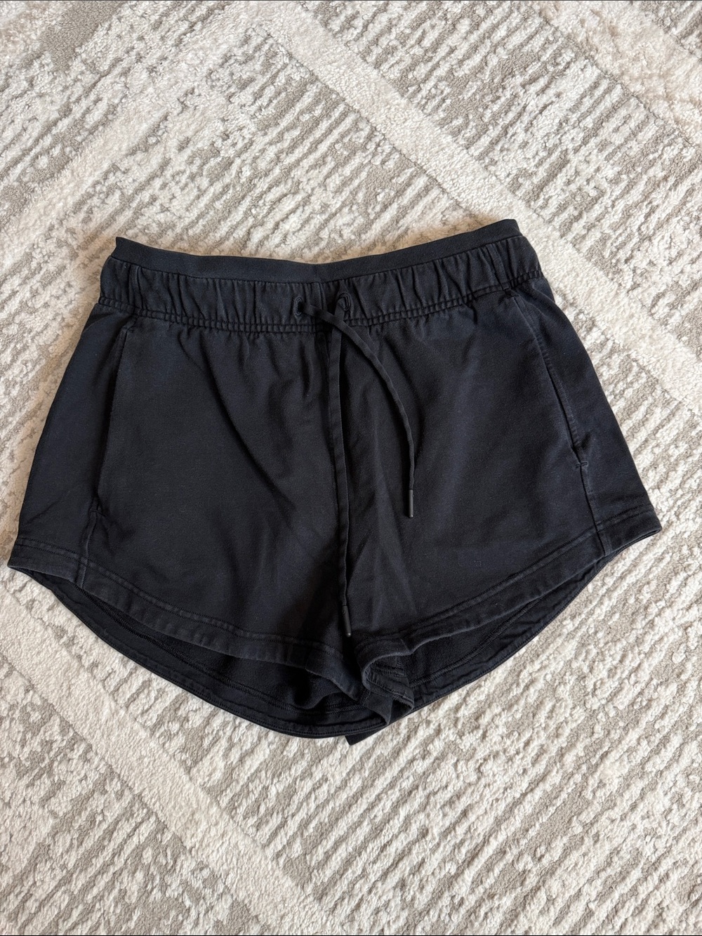 Lululemon Women's Inner Glow High Rise Shorts - Black - Size 06